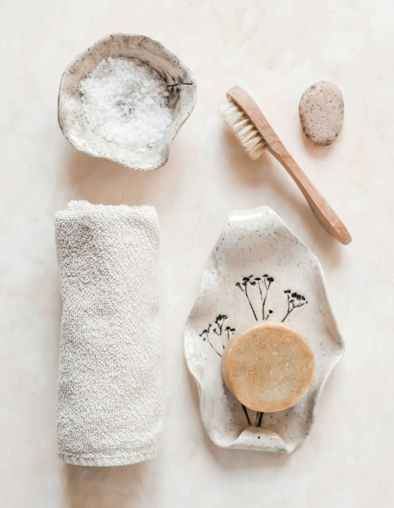 Einblick in die sinnliche Ästhetik des Form-Ateliers – Keramik & Naturseife im Einklang.